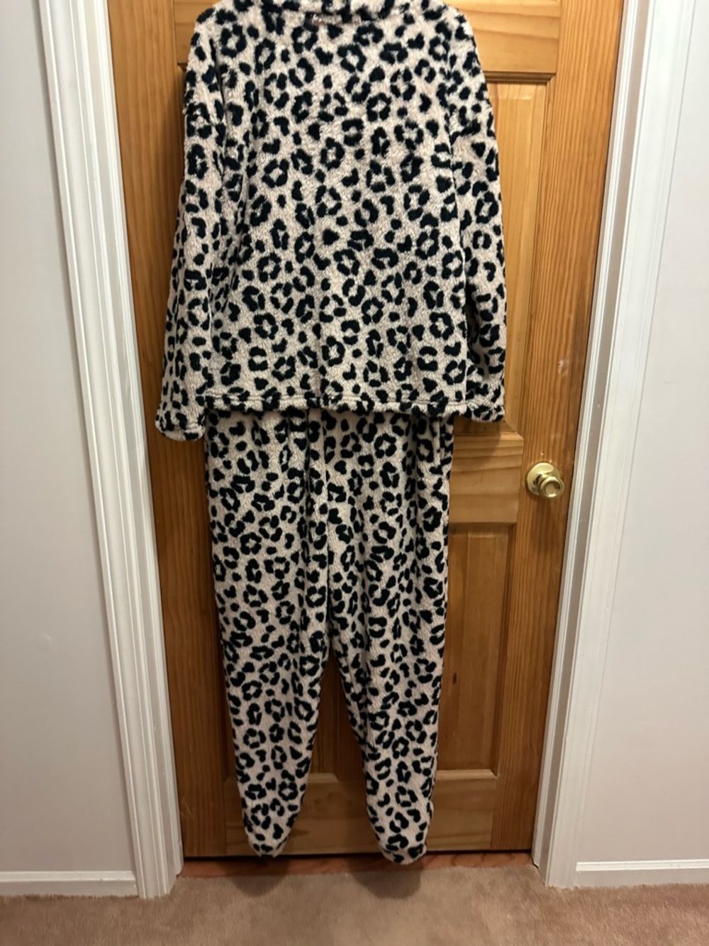 Plush Leopard Print Women's Pajama Set - Cream & Black - Picture 6 of 7